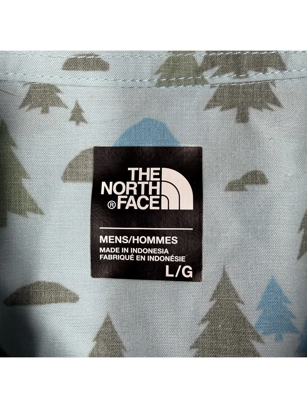 The North Face Pursuit Short Sleeve Button Up Tree Mountain Shirt Size Large NWT